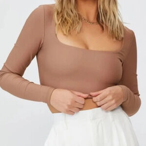 COTTON ON LONG SLEEVED CROPPED TOP